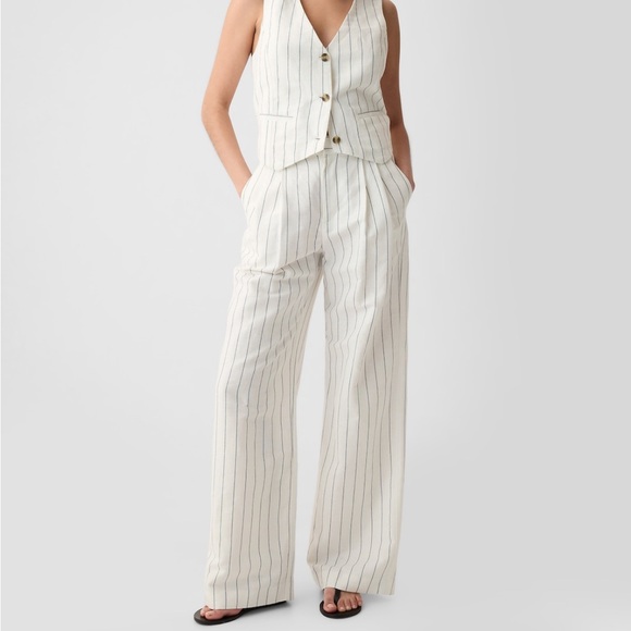 GAP Pants - NWT GAP High Rise Linen-Cotton Trousers